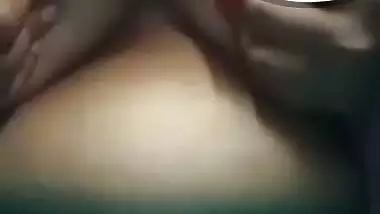 Desi tanker girlfriend shows big boobs on video call