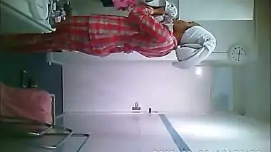 A homemade mms of juicy Bangla college babe mms...