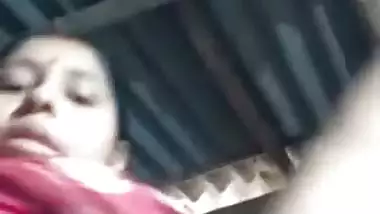 Boudi Bibastra MMS Showing Big boobs and Pussy