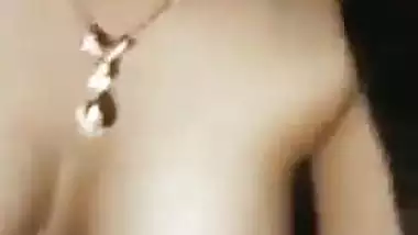 Desi xxx video of a hot girl riding like a whore