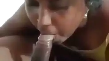 Village lady gives a desi blowjob to her lover