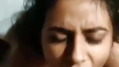 Horny girl takes her lover’s Indian cum in mouth