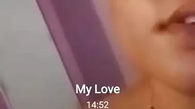 Lankan girl showing nude on video call