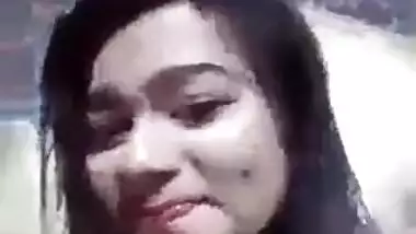 XXX babe flaunts pussy on camera in solo MMS video for Desi viewers