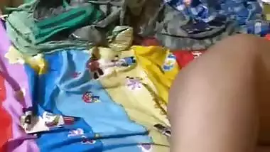 Mature slut pussy showing to customer for fucking