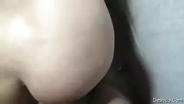 desi hot aunty cleaning pussy and then fucked by husband