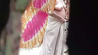 Mature neighbor MILF mom outdoor bath and wearing dress