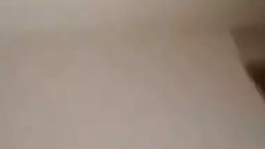 Desi xxx chudai of a Bihari girl in an Oyo room