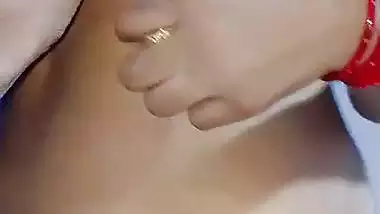 Married lady strips and shows her desi nude body to her BF