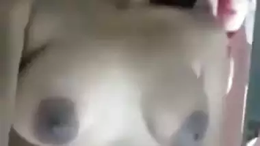 Indian hottie self pleasure masturbation