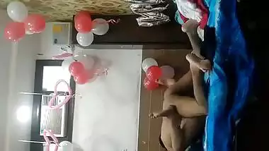 Loud moaning Indian XXX video with friends wife