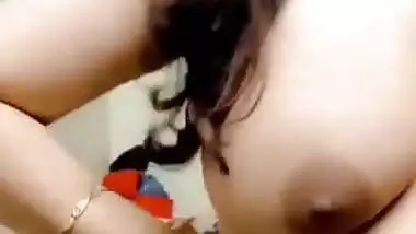 High class hijab chubby girl in open shirt nude show