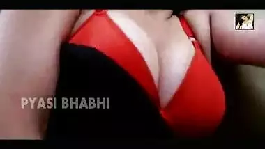 HINDI HOT