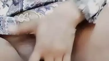 Early morning nude show with fingering of horny babe