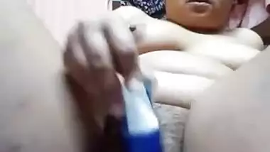 Milfy fat Desi aunty asking to fuck her - XXX Indian