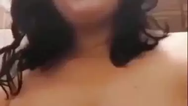 Bhabhi sex affair video call showing boobs to secret lover