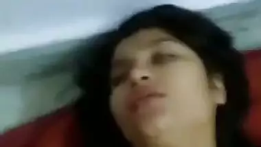 BF fucks his sexy GF’s tight, shaved pussy