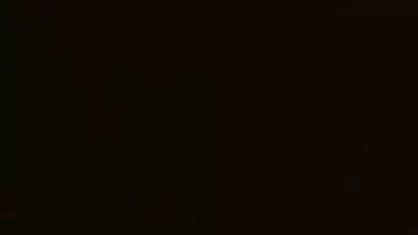 Chut ki video – Desi hottie showing yoni