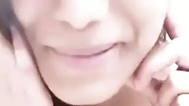 Poonam Pandey webinar on covid – Uncut nipple slip