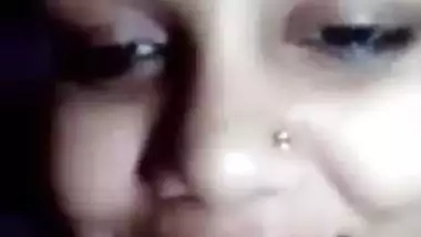 Beautiful Desi XXX girl fingering her teen pussy on selfie cam