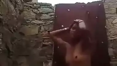 Bangladeshi village girl nude bathing video