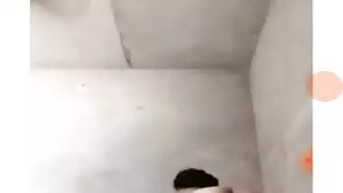 Desi Girl Showing Ass