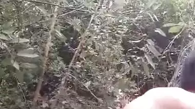 Outdoor Assamese sex MMS of a couple from a jungle