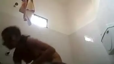 Desi bathroom nude selfie video